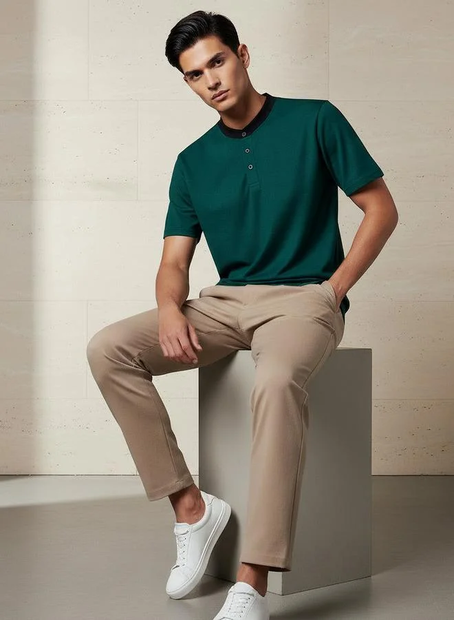 سبلاش فيڤ Men Regular Fit Henley Neck Short Sleeves T-shirt